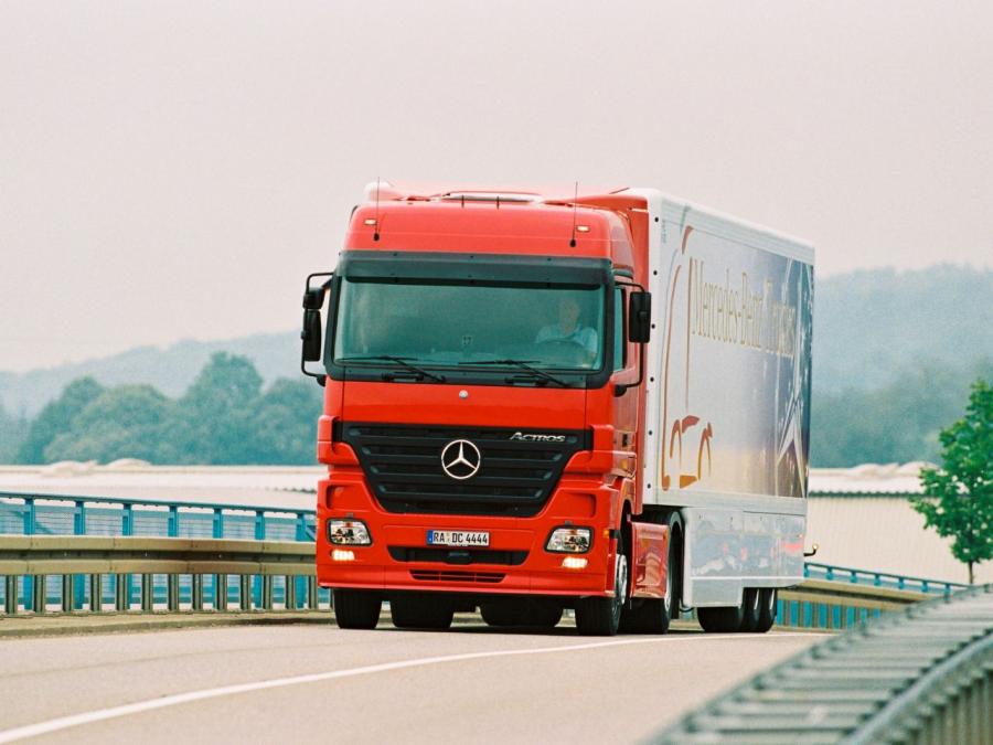  Mercedes-Benz Actros 1844 2002 года  (фото 13 из 15)